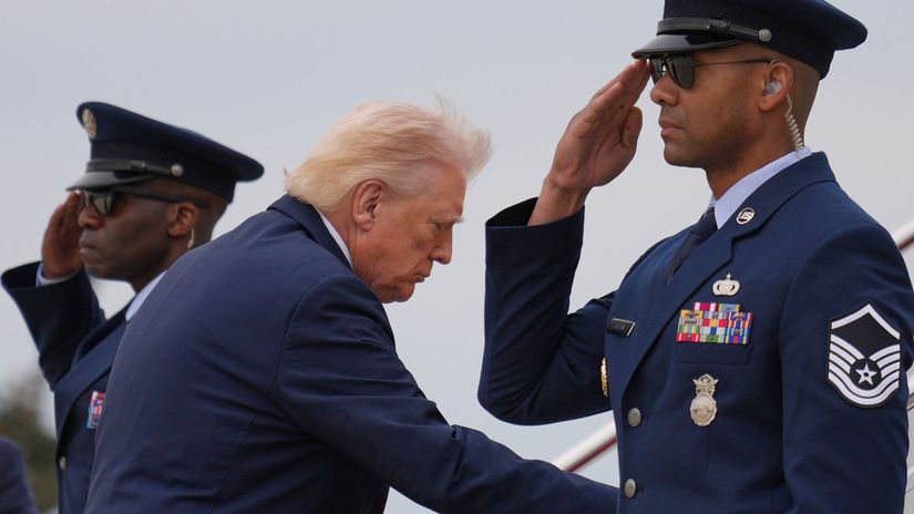 Trump hovori o produktivnych rozhovoroch s Iranom a odklada utone akcie Teheran o nicom netusi