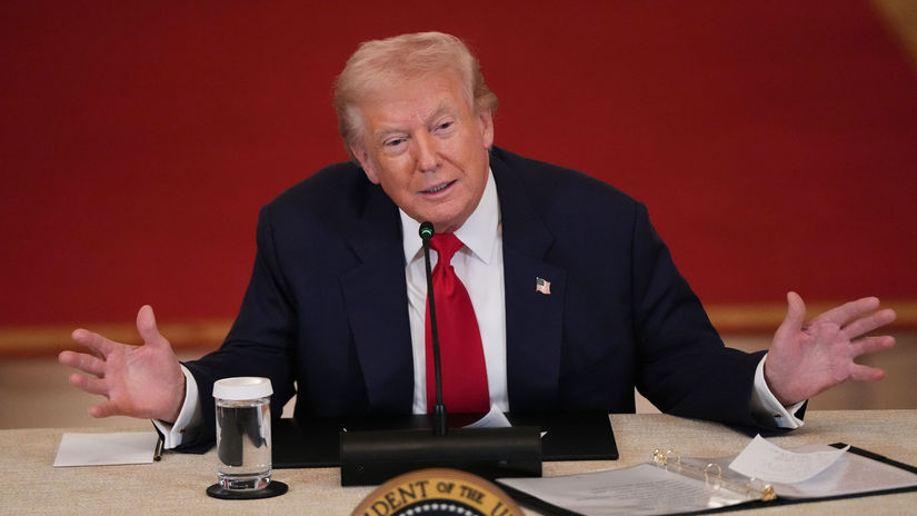 Trump zdvihol Stit Ameriky a posiela armadu do boja proti drogovym kartelom V Ekvadore padli prve smrtelne vystrely