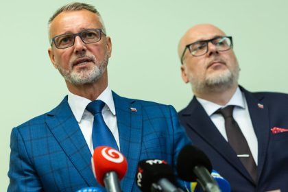 Zakon ktory spoji opoziciu aj koaliciu Hlas chce predlzit mandat starostov primatorov a zupanov