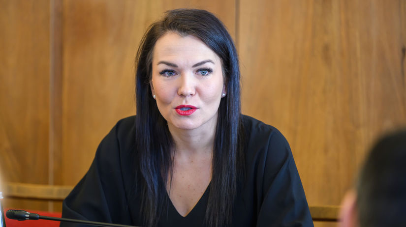 predsednicka sudnej rady kosova ziada opozicnu poslankynu jurik o ospravedlnienie obvinila ju z hrubeho utoku