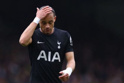 radikalne skrtu platu v pripade zostupu slavna znacka na pokraji vypadnutia z premier league
