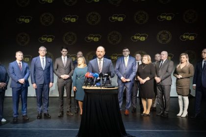 samospravy pozaduju vacsiu decentralizaciu moci ziadaju pravo veta a novy system financovania