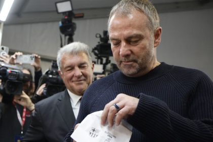 trapas brankara ter stegena pred urnou barcelona si zvolila laportu na dalsich pat rokov