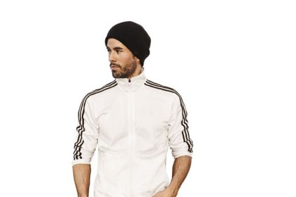 Enrique Iglesias Sexsymbol generacie MTV ma 50 rokov styri deti a stale vypredava stadiony