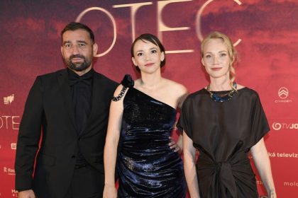 Filmom roka je Otec Slnko v sieti ma aj Brutovska ktora porazila mamu Olhovu Najlepsim hercom je Ondrik Vdaka vam kultura nezanikne odkazal