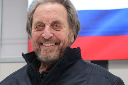 Muskov otec chce presidlit bielych farmerov z JAR do Ruska Celi nasilu tvrdi