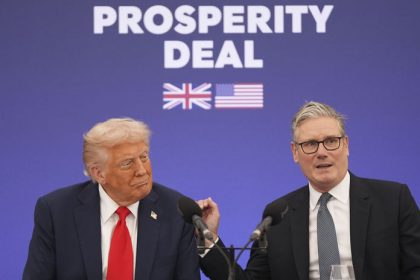 Starmer odmieta Trumpove slova Londyn zvolava krizovy summit s desiatkami krajin