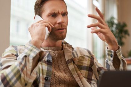 Vola vam sef po praci Nie vzdy ste povinni zdvihnut telefon Zakonnik prace jasne urcuje pravidla
