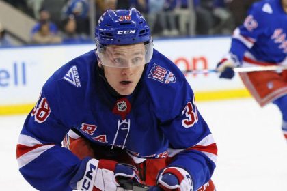 Vydoloval puk a zacal golovu akciu Bojovnik Sykora ma prvu asistenciu v NHL