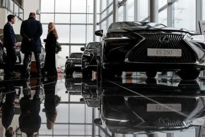 American zaplatil 77 000 dolarov za Lexus ktory nikdy nedostal A nie je sam