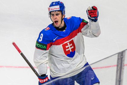 Porazit Cehov a nasledne ziskat medailu bolo uzasne Ale pamatam si aj debakel 08 Jedneho z nasich obdivujem ukazuje prvky montrealskeho hokeja