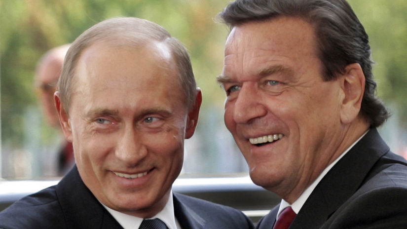 Putin chce exkancalara ako mediatora vojny Kallasova reagovala tvrdym odmietnutim