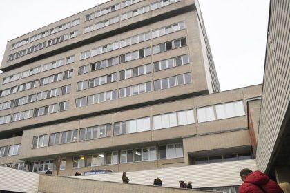 Sok z Presova Tela medzi doskami a igelitmi Ako za vojny hovoria zamestnanci nemocnice Urad pre dohlad problem nevidi