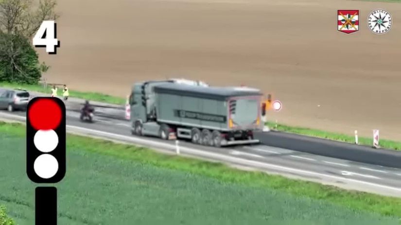 VIDEO Neuveritelne mnozstvo vodicov ignorovalo cervenu na semafore Policajny dron odhalil desiatky priestupkov za par hodin