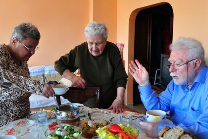 sosovica ako nahrada za maso danska metropola vyvolala rozruch obmedzeniami v domovoch seniorov vyrok politicky spustil burlivu diskusiu