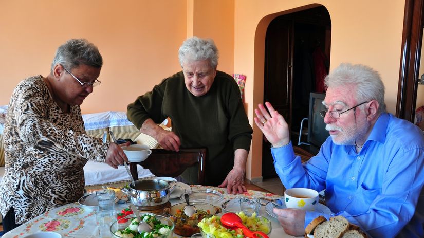 sosovica ako nahrada za maso danska metropola vyvolala rozruch obmedzeniami v domovoch seniorov vyrok politicky spustil burlivu diskusiu
