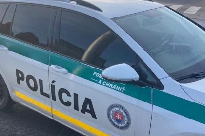 Poplach v Bratislave Policia preveruje oznamenie o udajne ozbrojenom muzovi v blizkosti skoly