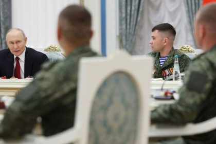 Putin prezradil koko vojakov deployoval proti Ukrajine Priznal aj problem ktory trapi Moskvu