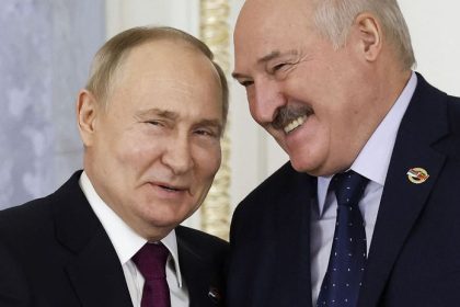 Tajna schodzka pri Valdaji Putin si zavolal Lukasenka Zelensky varuje pred rozsirenim vojny