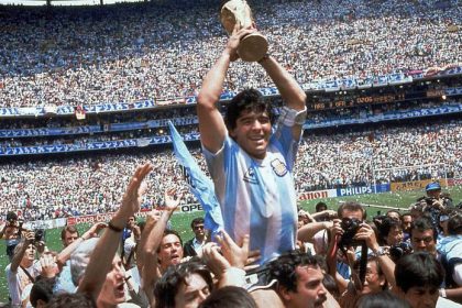 sportweb uvadza novy podcast sportove legendy prva epizoda je venovana fenomen u diega maradonu