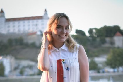 zo serilov priamo do politickho boja znma slovensk hereka chce byt poslankyou v petralke