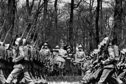 Pat momentov ktere mohli zmenit dejiny historik Kriz odhaluje co malo na dosiahnutie porazky Hitlera rozhovor