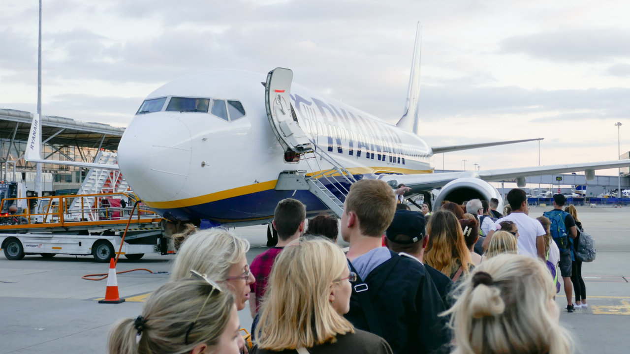 letenky za 1985 ryanair oslavuje narodeniny bleskovym vypredajom na vyhodnu kupu mate 41 hodin zahranicie cestovanie
