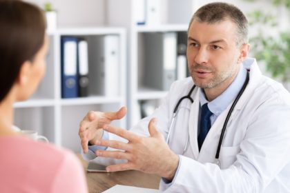 Nove pravidla Lekari zasielaju vysledky vysetreni do eZdravia Pacienti maju obavy kto vsetko moze zaznamy vidiet Ako to vybavit Uzitocne informacie