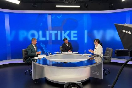 Sasko obhajoval Sutaja Estoka v kauze radarov Jurik z PS hovori ze maju dalsie dokazy Minister vnutra sa este zapot