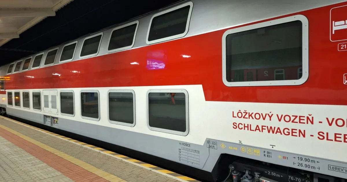 Nové nočné vozne prinášajú komfort: sprcha, výhľad aj raňajky do postele