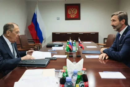 Blanár je v Moskve, Slovensko obnovilo rokovania s Ruskom. Čo chce diplomacia dosiahnuť?