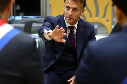 Bod zlomu v živote Francúzska. Macron po streľbe ostro odsúdil rasistický terorizmus