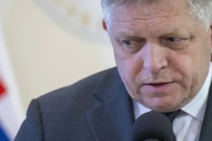 Danko vyhodil Tarabu, Kuffu nedosadil. SNS sa prepadá, priaznivci zakladajú strany