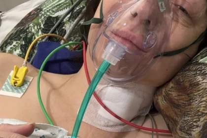 Druhé rande na Tinderi sa skončilo ochrnutím. Britka vďaka nemu našla životnú lásku