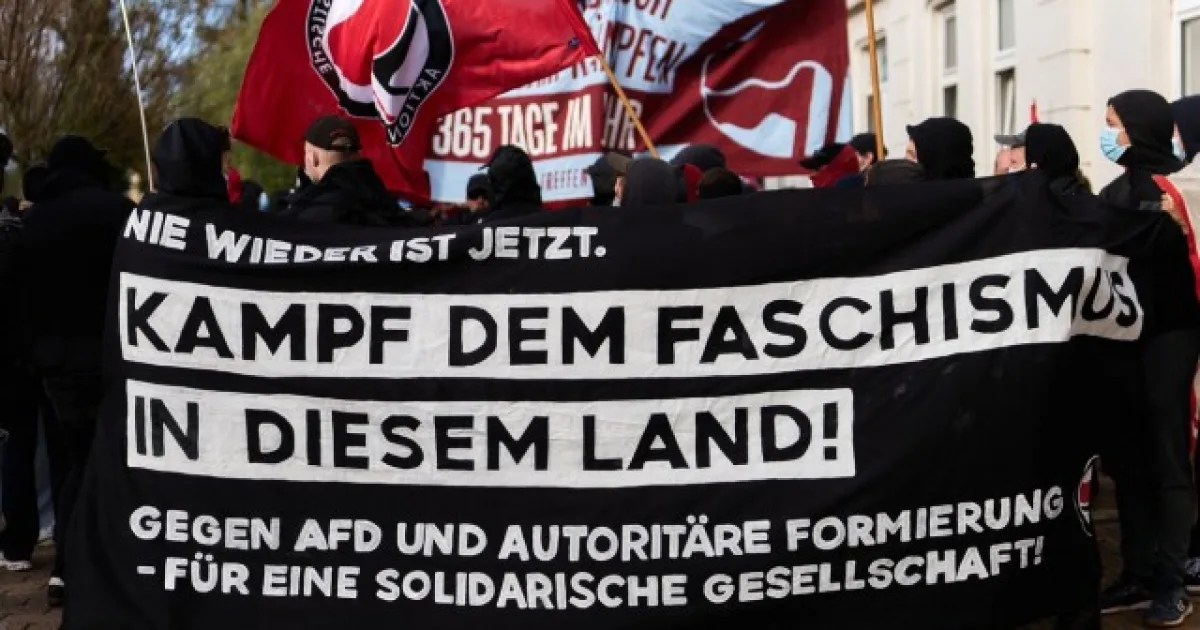 Hackeri zverejnili státisíce e-mailov z AfD