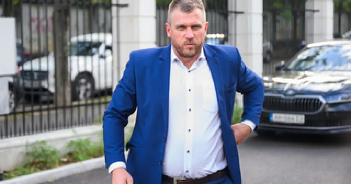 Kuffa: Taraba je klamár, nahováral nás na odpor. Karas: najslabšia Ficova vláda