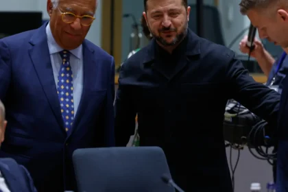Maďarsko a Zelenskyj sa prvýkrát oficiálne stretnú. Ukrajina schválila zákon o ceste do EÚ