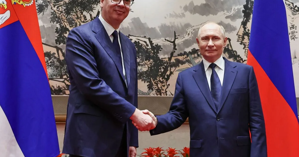 Putin stratil v Belehrade papagája, no prečo má od prehry v Srbsku veľmi ďaleko?