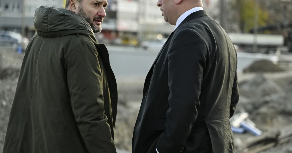 Ráž a Vallo si v diskusii tykali. Pri stanici vzbĺkli vášne, primátor priznal chybu