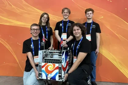 Slovenskí stredoškoláci získali 3. miesto na robotickom šampionáte v Kórei
