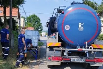 Spiš: Ľudia sa sťažujú na čudnú chuť vody, nepomáha ani prevarenie