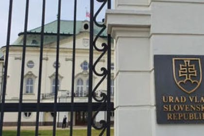 Šuster: Sme v tom až po uši. Dlh na obyvateľa je viac ako 16-tisíc eur