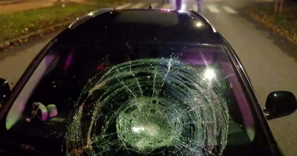 Tragédia na priechode v Brezne: Vodič Audi zrazil 61-ročnú ženu, zomrela v nemocnici