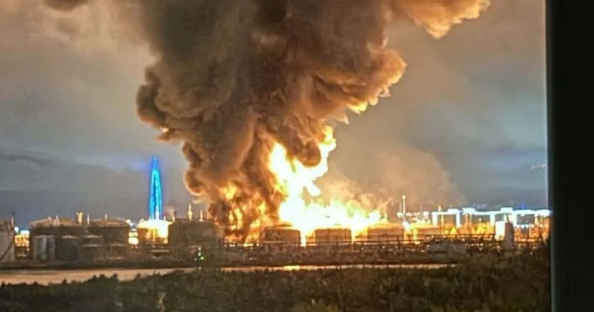 Ukrajina zasiahla ropný terminál aj dátové centrum, Litva evakuuje do krytov