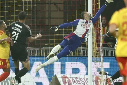 Zahodili šancu ísť na prvú priečku, v Lyone aj tak chvália skvelého Greifa